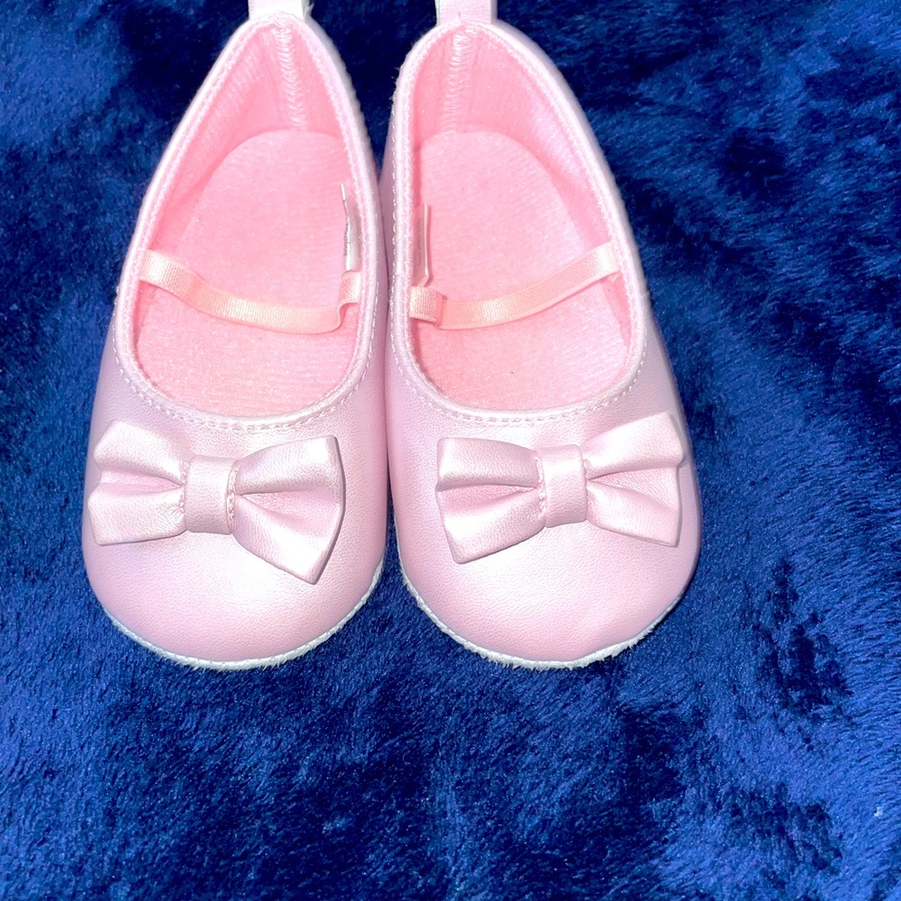 Infant girl shoes size 12-18months
